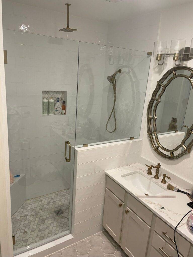 Glass Company In Dallas - Frameless Glass Shower door